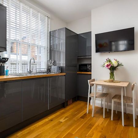 Contemporary Ground Floor Apartment - Town Centre With Parking! Cheltenham Luaran gambar